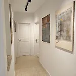 アパート 3 Bedroom In Prime Location 5m Away From Is-Swieqi