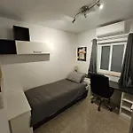 アパート 3 Bedroom In Prime Location 5m Away From *