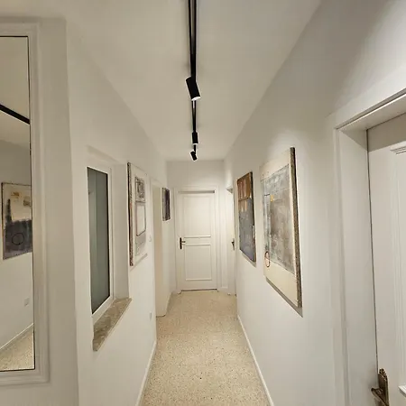 3 Bedroom In Prime Location 5m Away From شقة