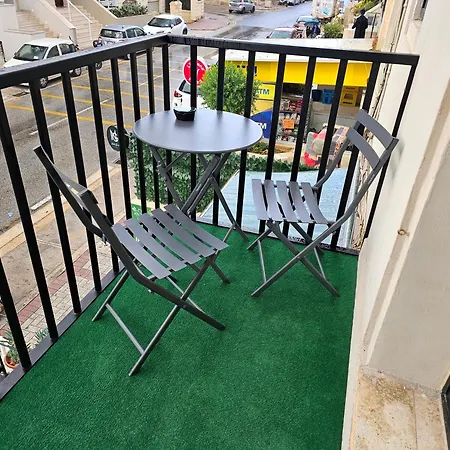 3 Bedroom In Prime Location 5m Away From Apartman *