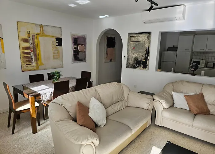 Апартаменты 3 Bedroom In Prime Location 5m Away From Is-Swieqi