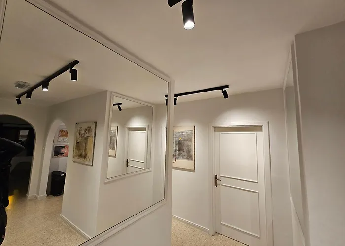 Апартаменты 3 Bedroom In Prime Location 5m Away From