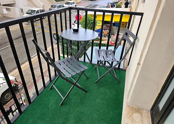 3 Bedroom In Prime Location 5m Away From Апартаменты *